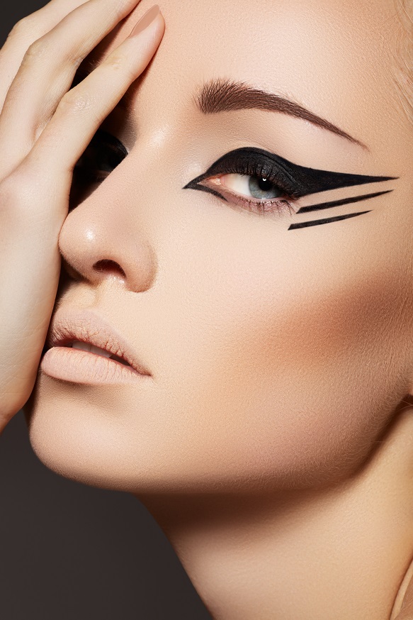 graphic_eyeliner