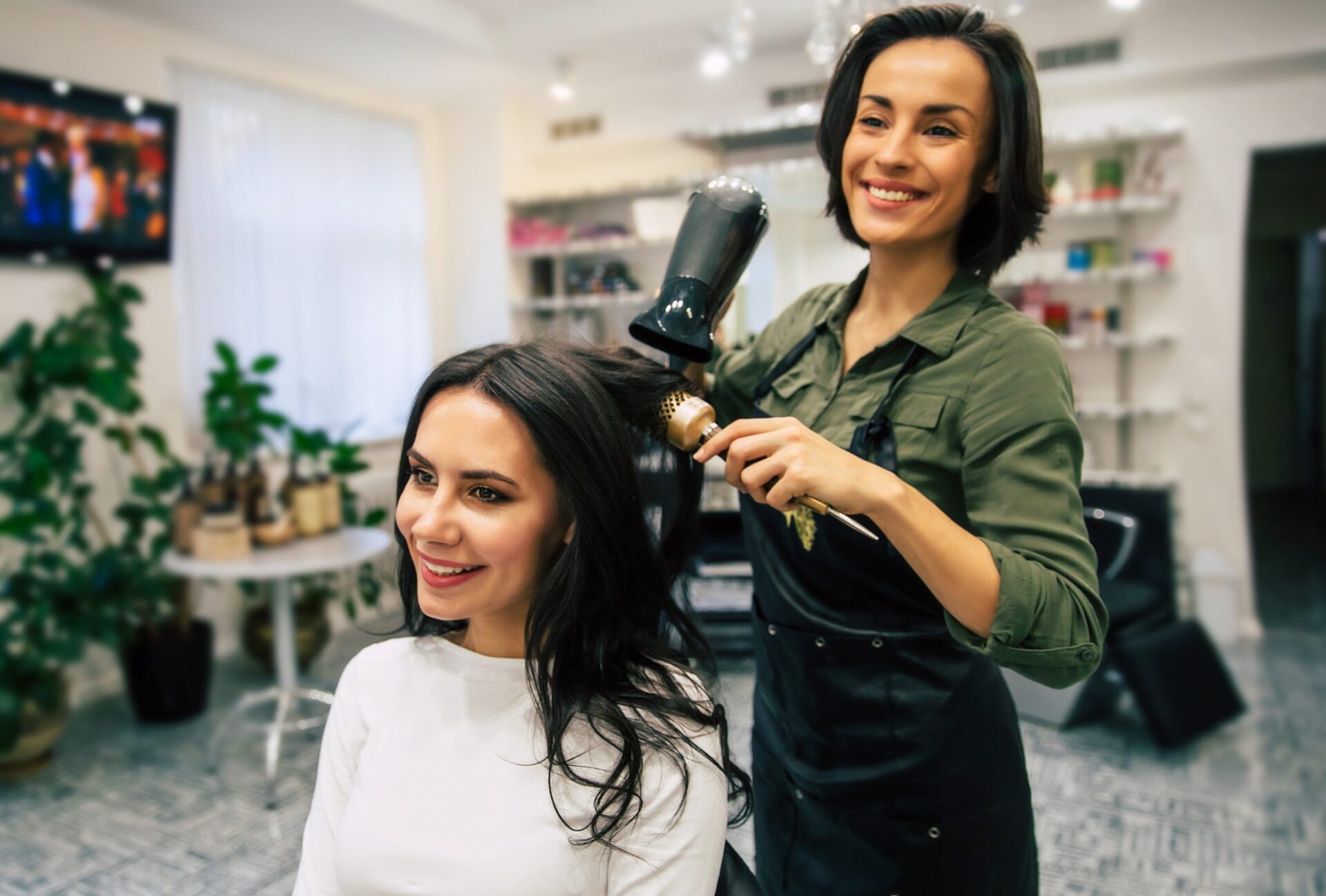 Cosmetology Students Essential Skills You Should Have